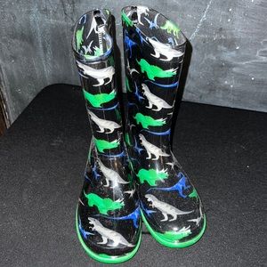 Boys rain boots size 3